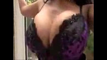 bhabhies bathing river nude desi Classic french les cuisses entre ouvertes 2016