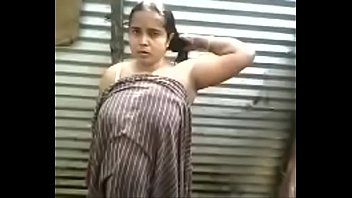 video boobs strong pressing indian Parejitas en chaturbate colombianas