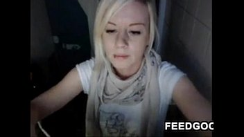 fuck blond outdoor toilet Piss squirt on webcam