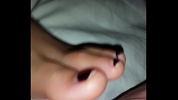 cumshot sleeping feet aunt Vagina breaks horny blood